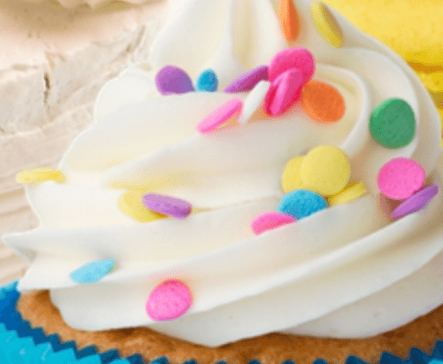 Birthday sprinkle cupcakes